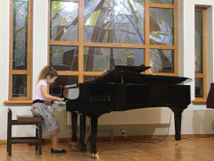 Ildze Bodniece (klavieres, 3.klase), pedagogs Ginta Ludberga, 14.12.2018.