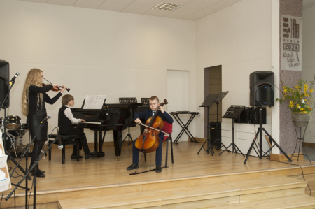 Stīgu trio - Estere Labuce, Roberts Bergs, Eduards Labucis