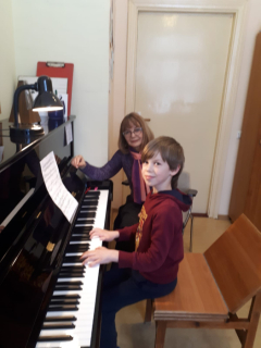 Jautrītei Putniņai veltīts Starptautiskais pianistu konkurss (Roberts un Tatjana)