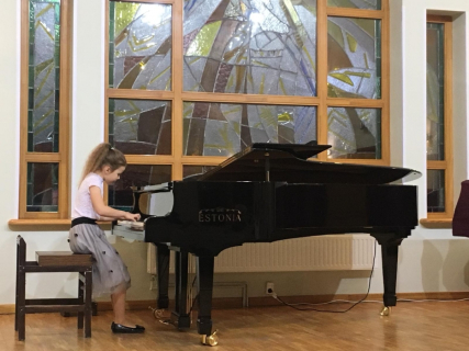 Ildze Bodniece - klavieres (3.klases), pedagogs Ginta Ludberga, 14.12.2018.