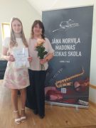Aurēlija Anna Matīsa (6. vijolspēles klase) – III vieta ar pedagoģi Guntu Riekstiņu (kcm. Jolanta Grase)