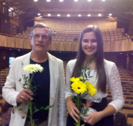 Pedagogs Andrejs Cepītis un audzēkne Zane Gerenberga Vidzemes koncertzālē Cēsis